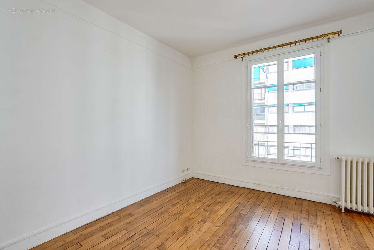 Appartement à PARIS-19E