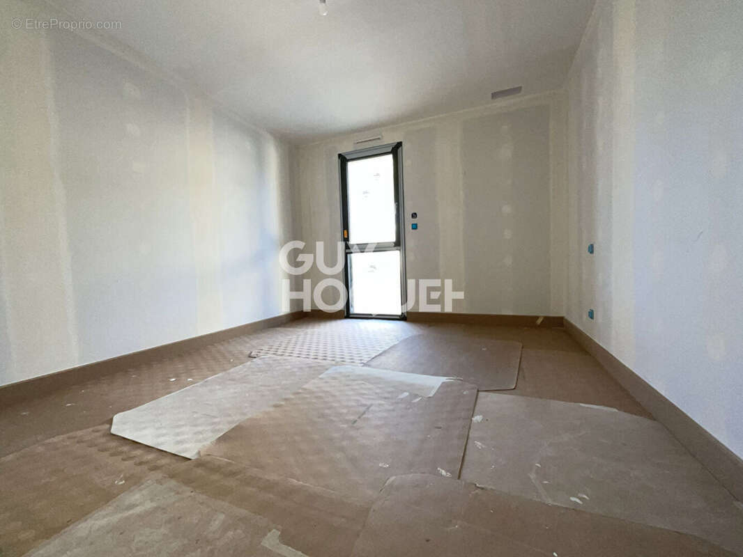 Maison à L'ISLE-SUR-LA-SORGUE