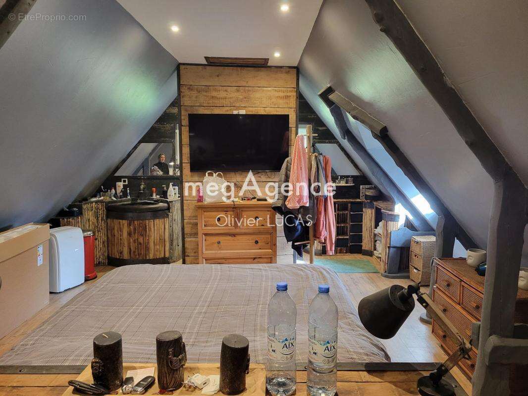 Maison à SAINT-HYMER