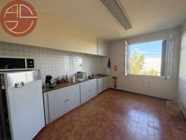 Commerce à LESPINASSE