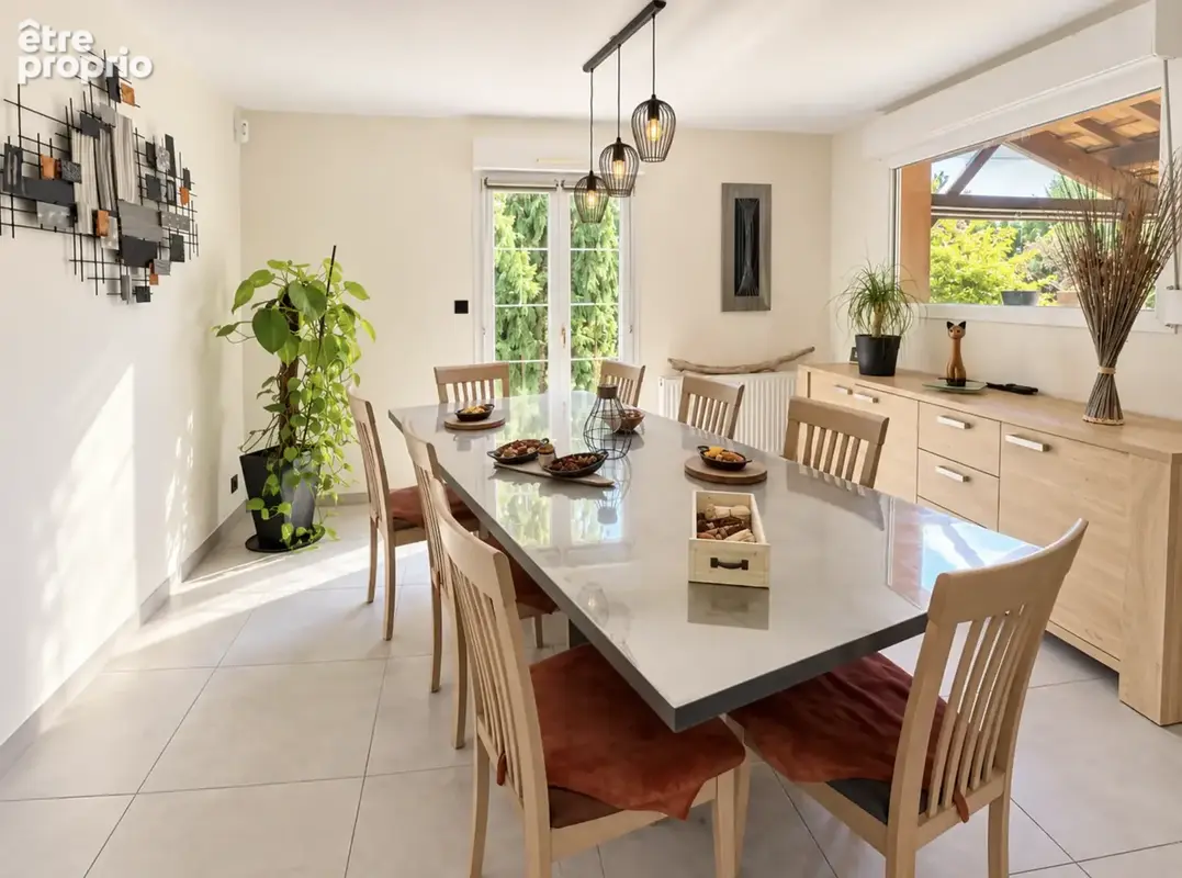 EN exclusivité:  Belle maison familiale avec piscine sur un terrain de 1 187 m2 - photo 5