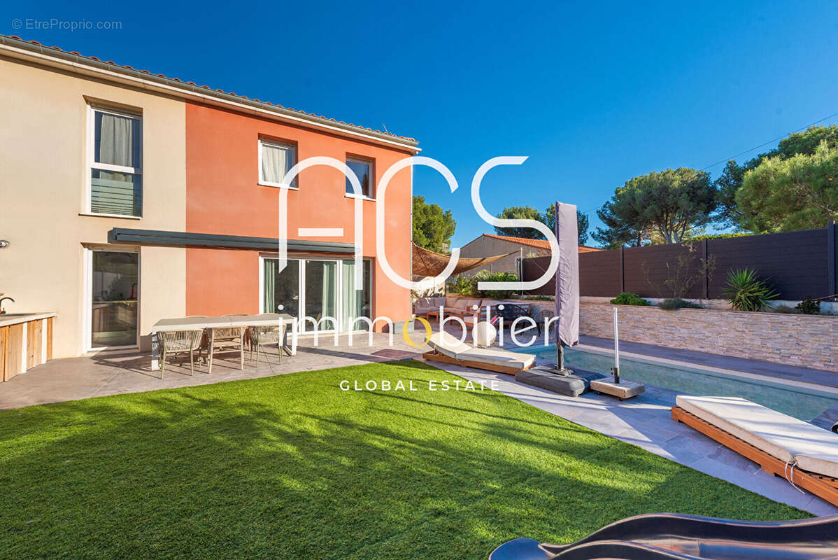 Maison à CHATEAUNEUF-LES-MARTIGUES