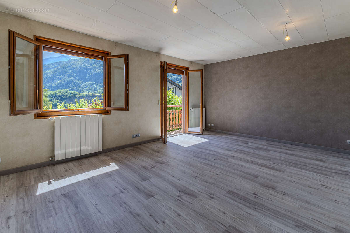 Deux maisons mitoyennes - Villette, proche d'Aime-La Plagne (surface totale de 280m2) - photo 6