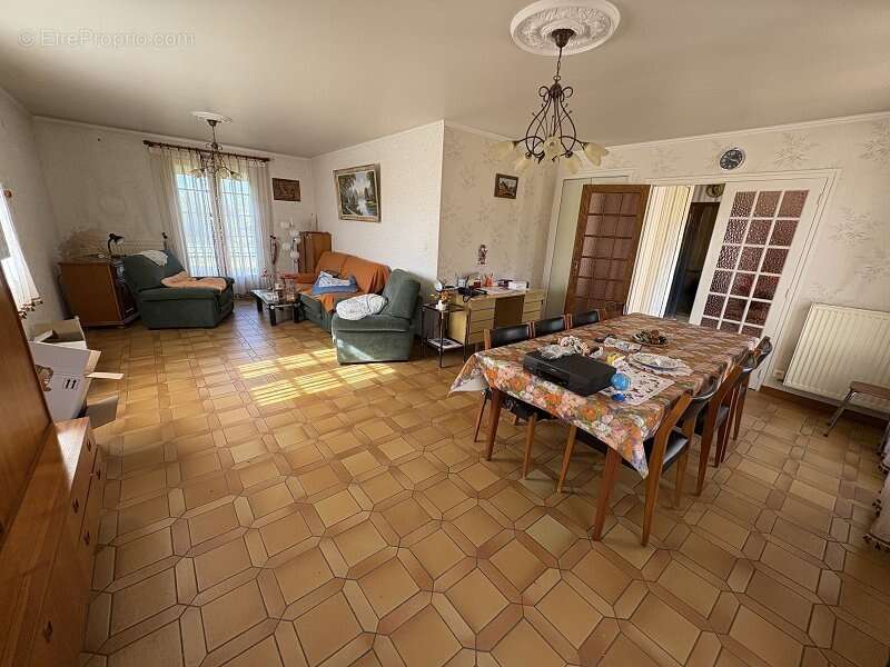 Maison à SOMMESOUS