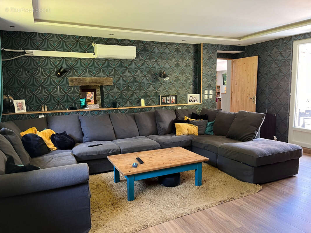 Maison à COUSSAC-BONNEVAL