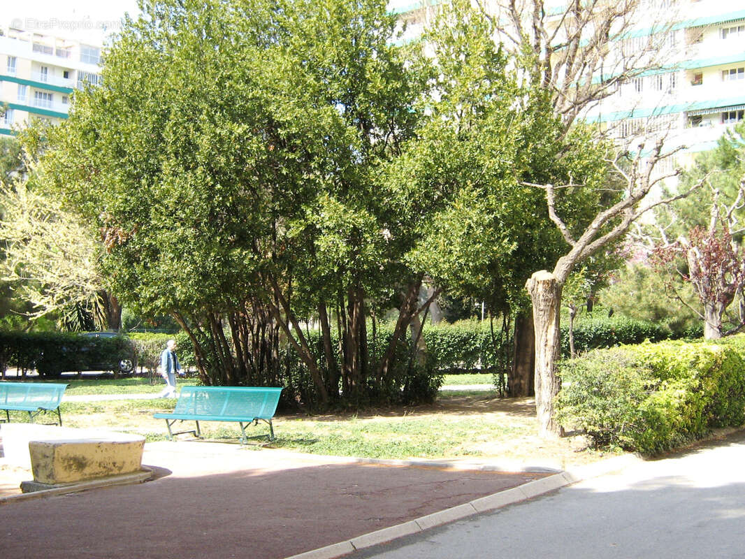 T3 rdc parking le parc des roses - 67 avenue de la rose 13013 marseille - photo 3