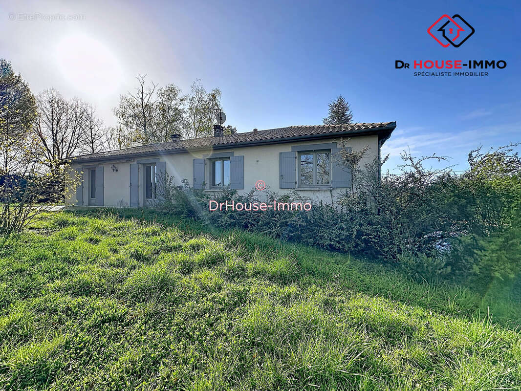 Maison à CHAMPAGNAC-DE-BELAIR