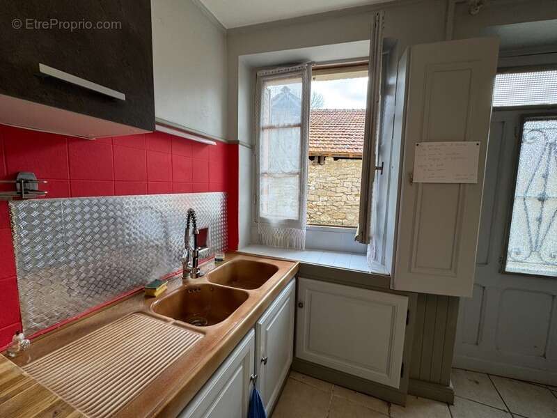 Maison à TERRASSON-LAVILLEDIEU