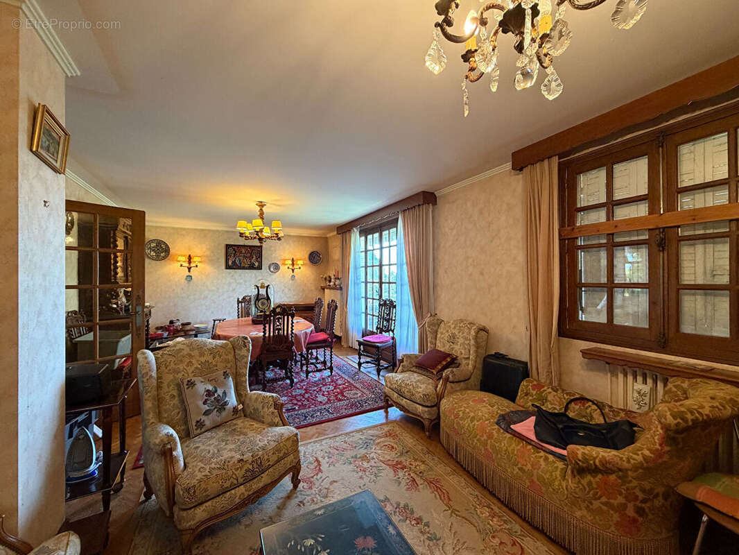 Brou proche centre, 5 chambres - photo 3