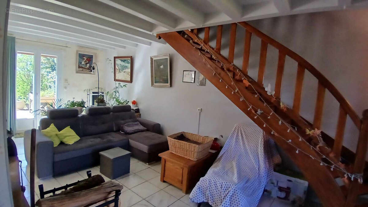 Maison à DUN-LE-PALESTEL