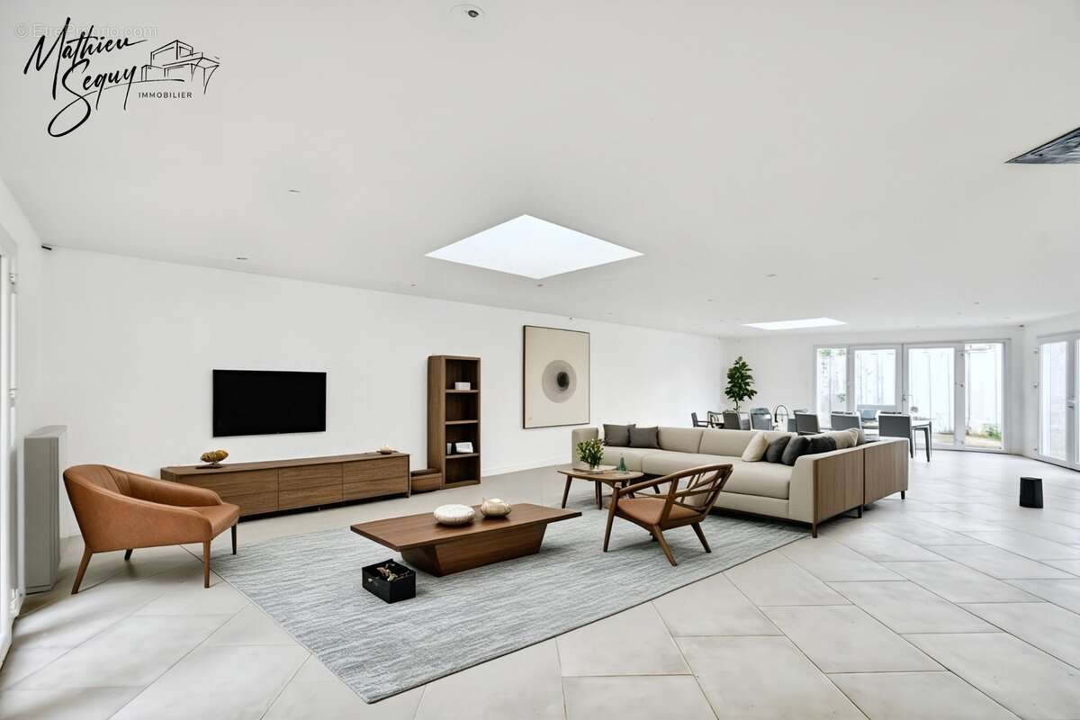 Ensemble immobilier pro/perso à St Genis Laval - photo 22