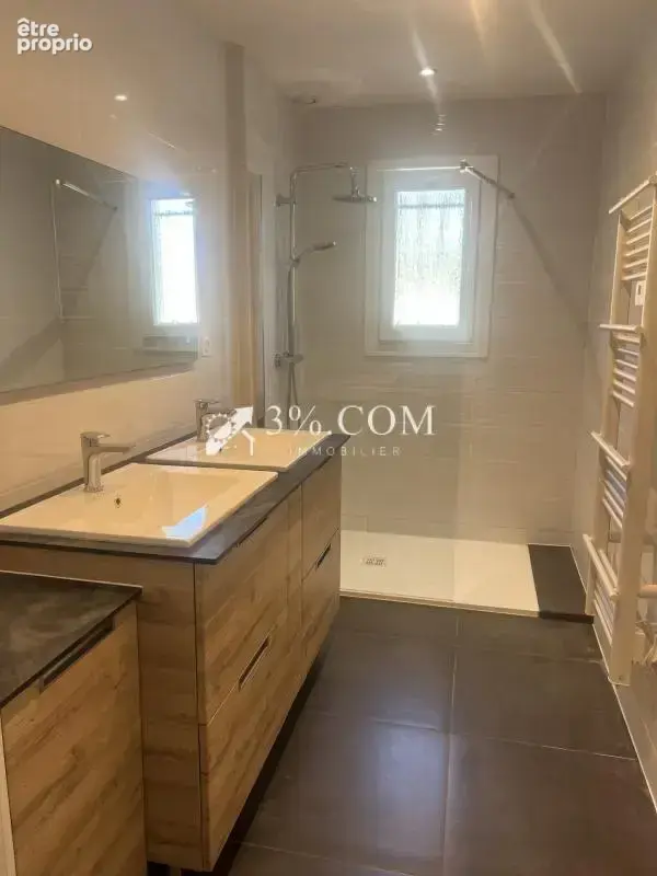 3%. com immobilier à  tercé - photo 9