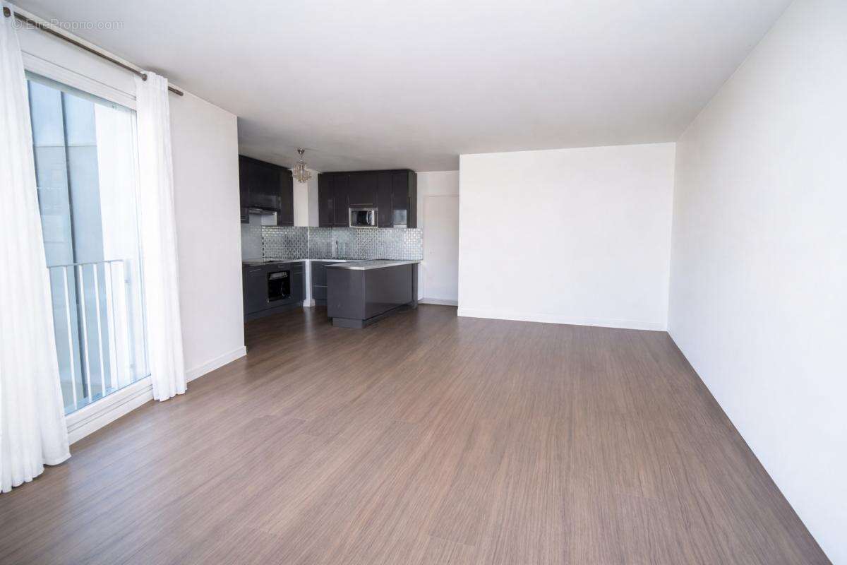 Appartement à NANTERRE