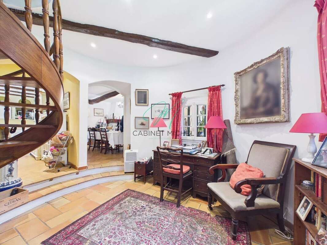 Maison à ROQUEFORT-LES-PINS