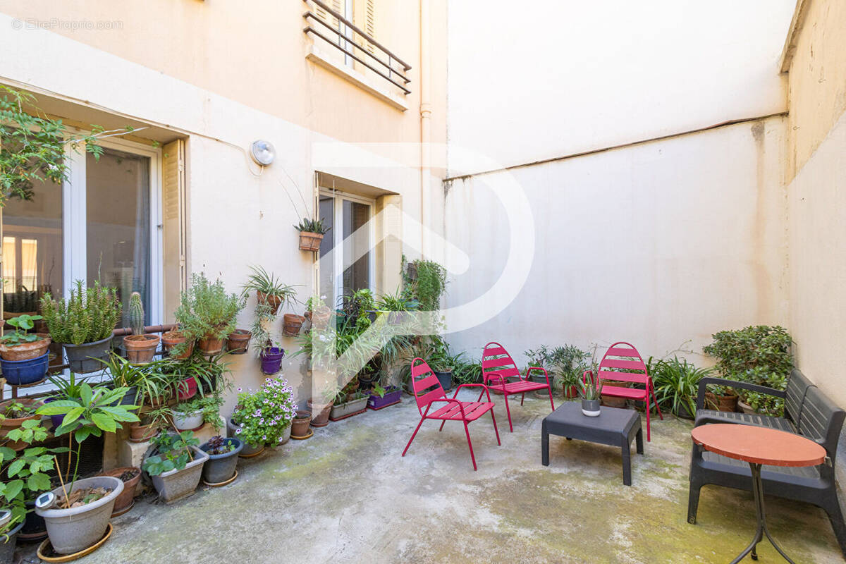 Appartement à MARSEILLE-5E