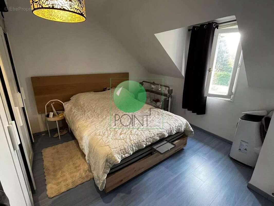 Maison à VERT-LE-GRAND