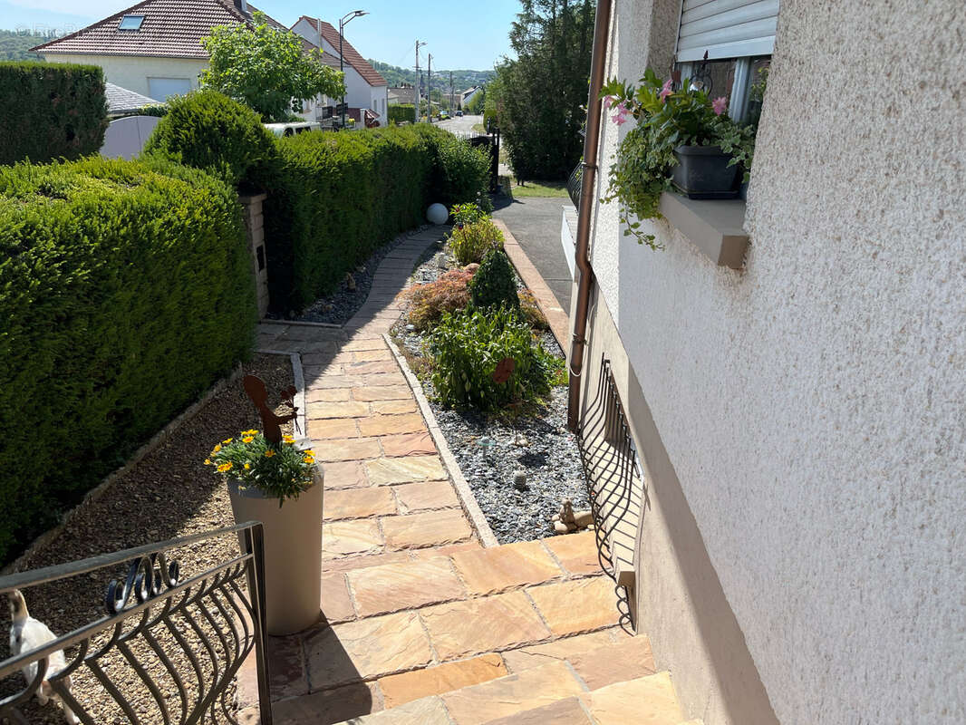 Belle maison individuelle sur les hauteurs de Sarreinsming - photo 7