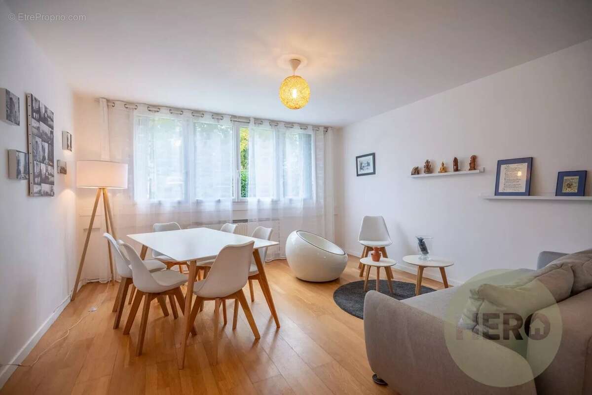 Appartement à BEYNES