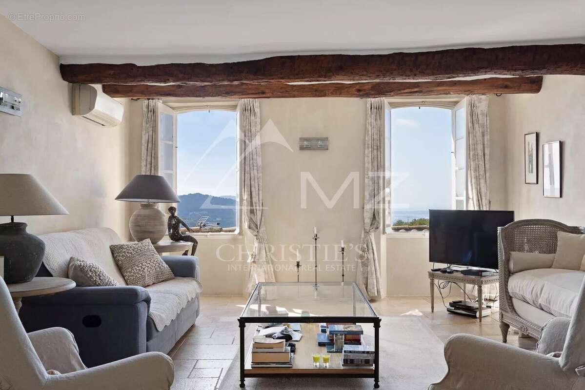 Maison à MOUGINS