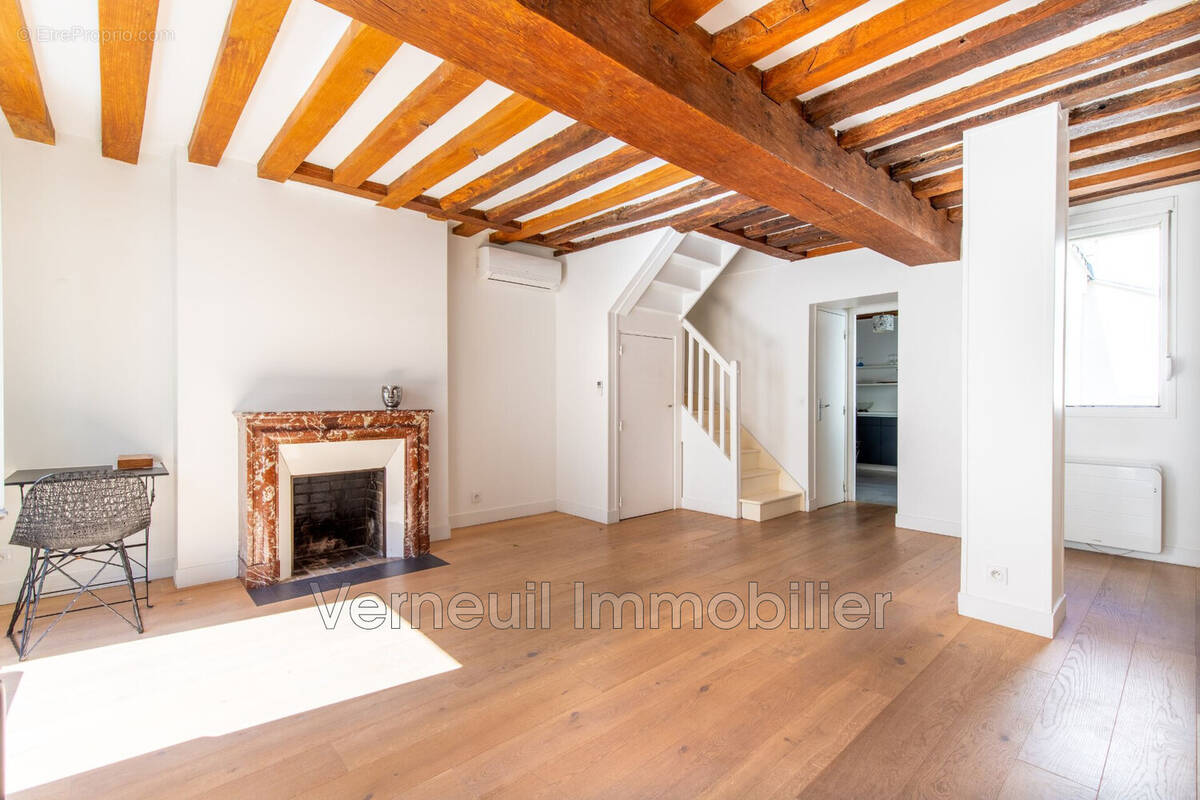 Appartement à PARIS-7E
