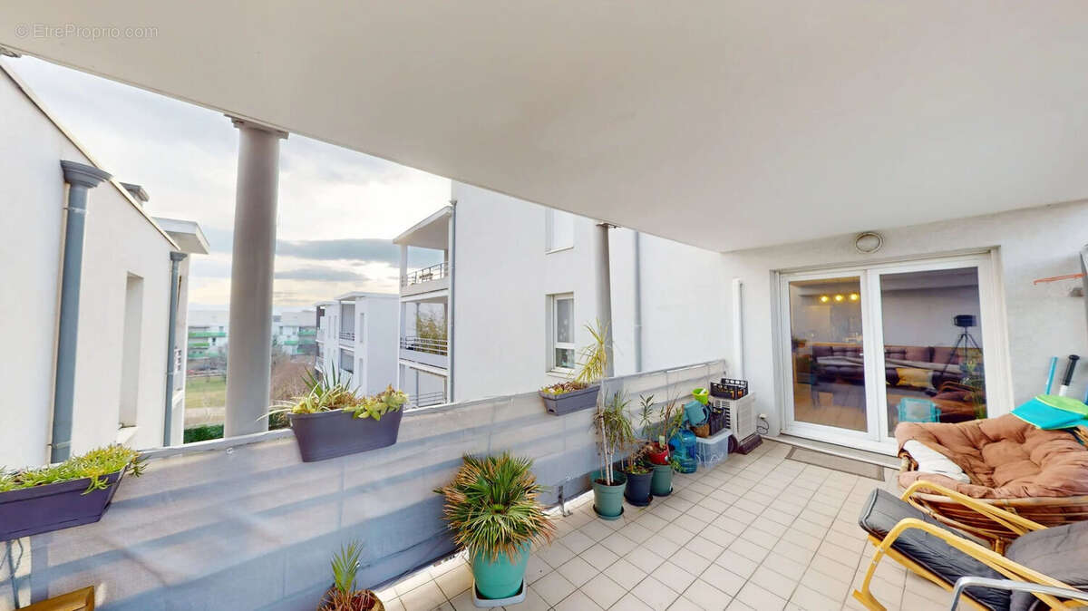 Appartement à SAINT-MARTIN-D'HERES