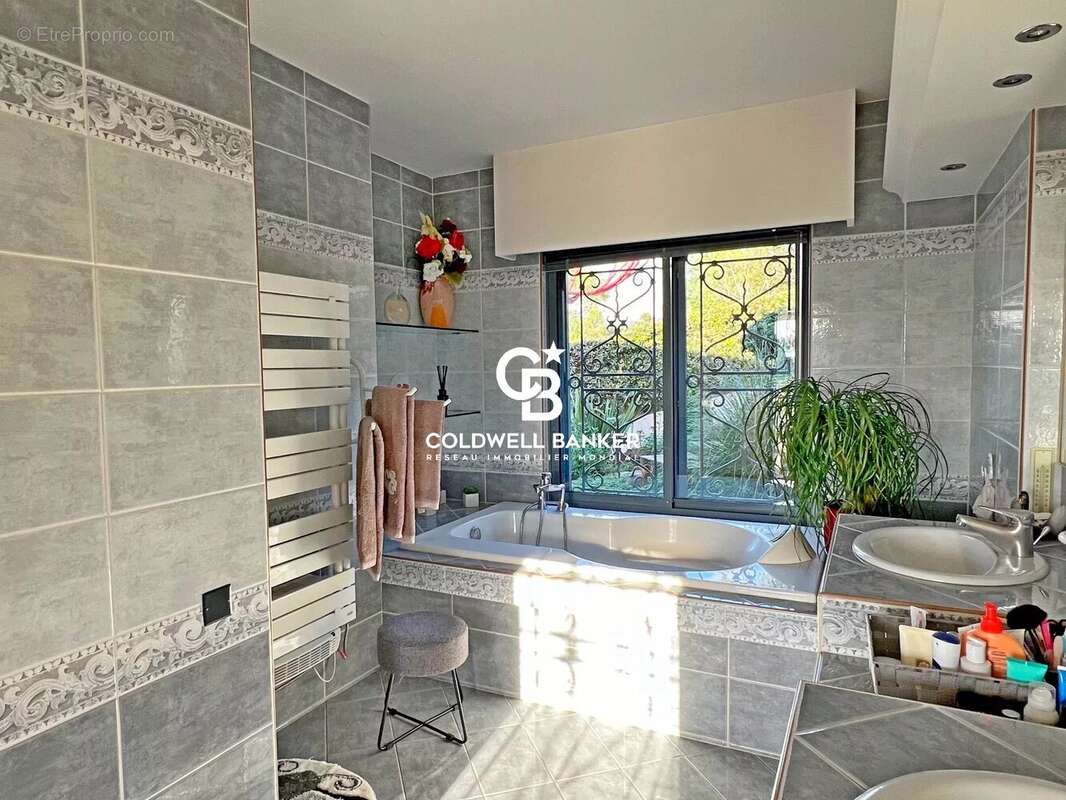 Maison à SAINT-RAPHAEL