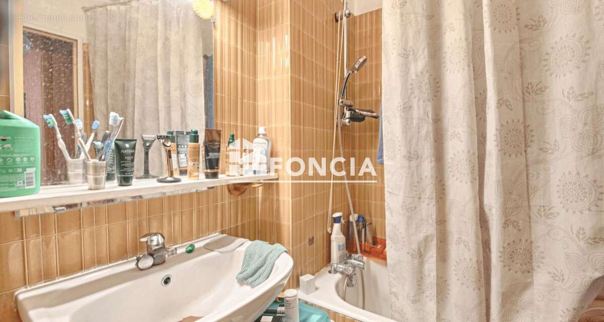 Appartement à MAISONS-ALFORT