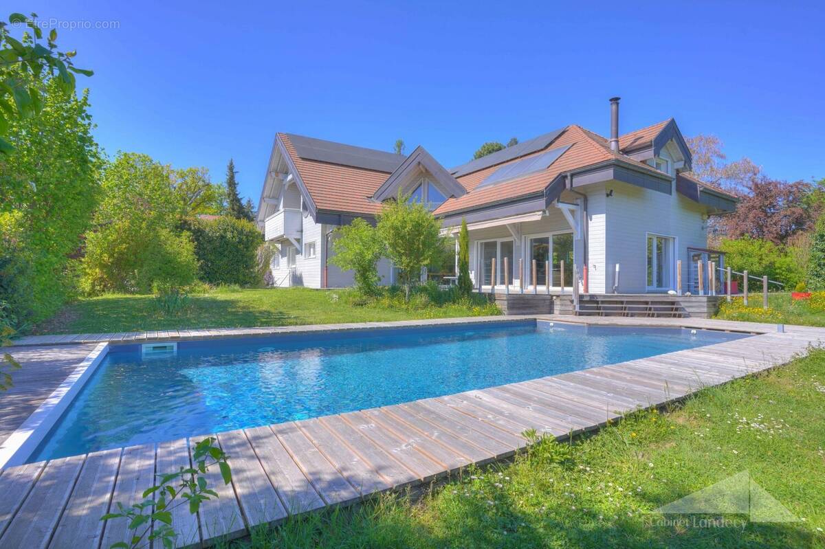 Maison à PREVESSIN-MOENS