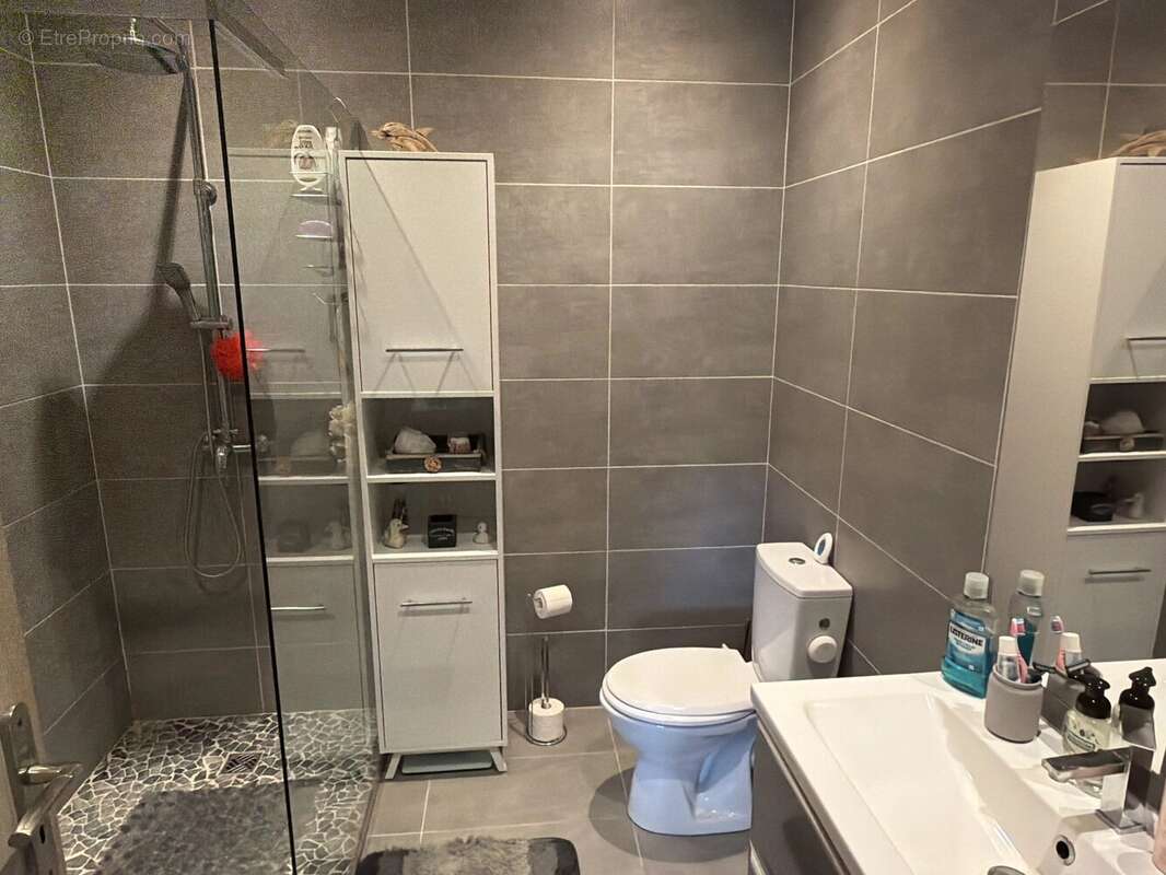 Une charmante maison individuelle offrant une vue magnifique - photo 11