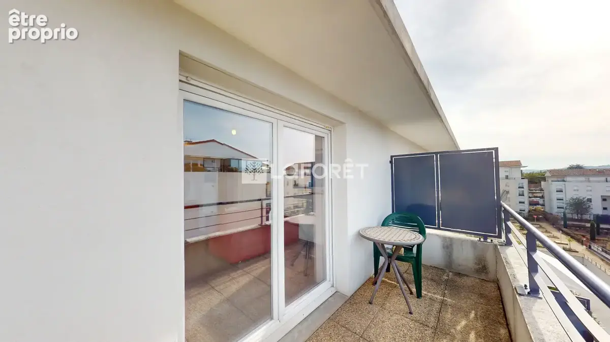Appartement Villefranche s/S 2 pièces 43.90 m² avec terrasse et garage - photo 2