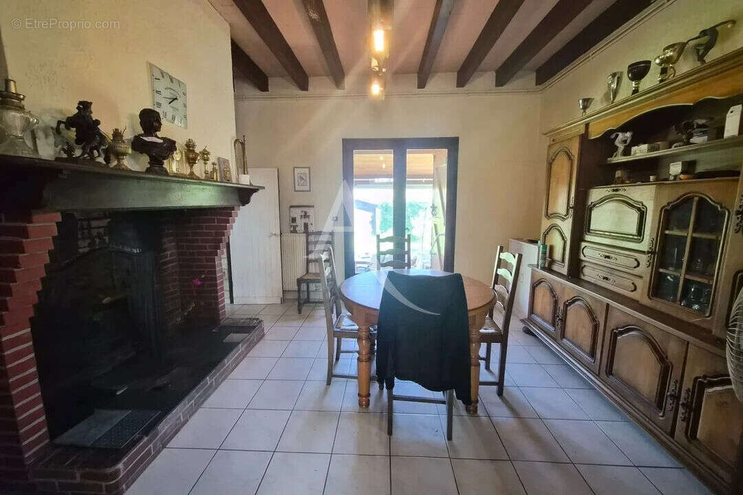 Maison à VILLENEUVE-DE-MARSAN