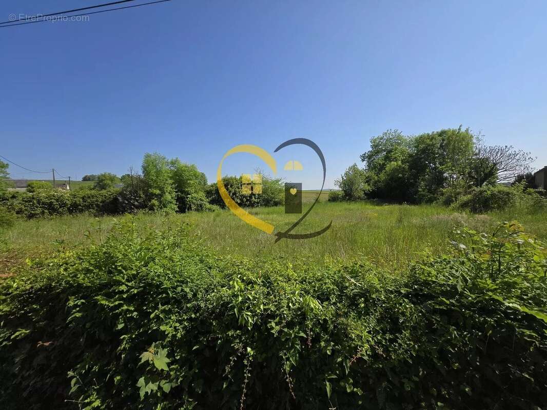 Maison à NEUVY-DEUX-CLOCHERS