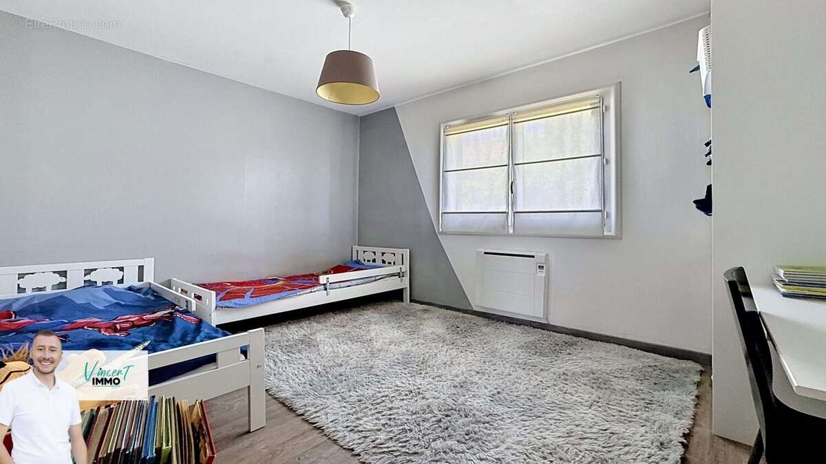 Maison 125 m² à Saint-Georges-D'esperanche  - photo 9