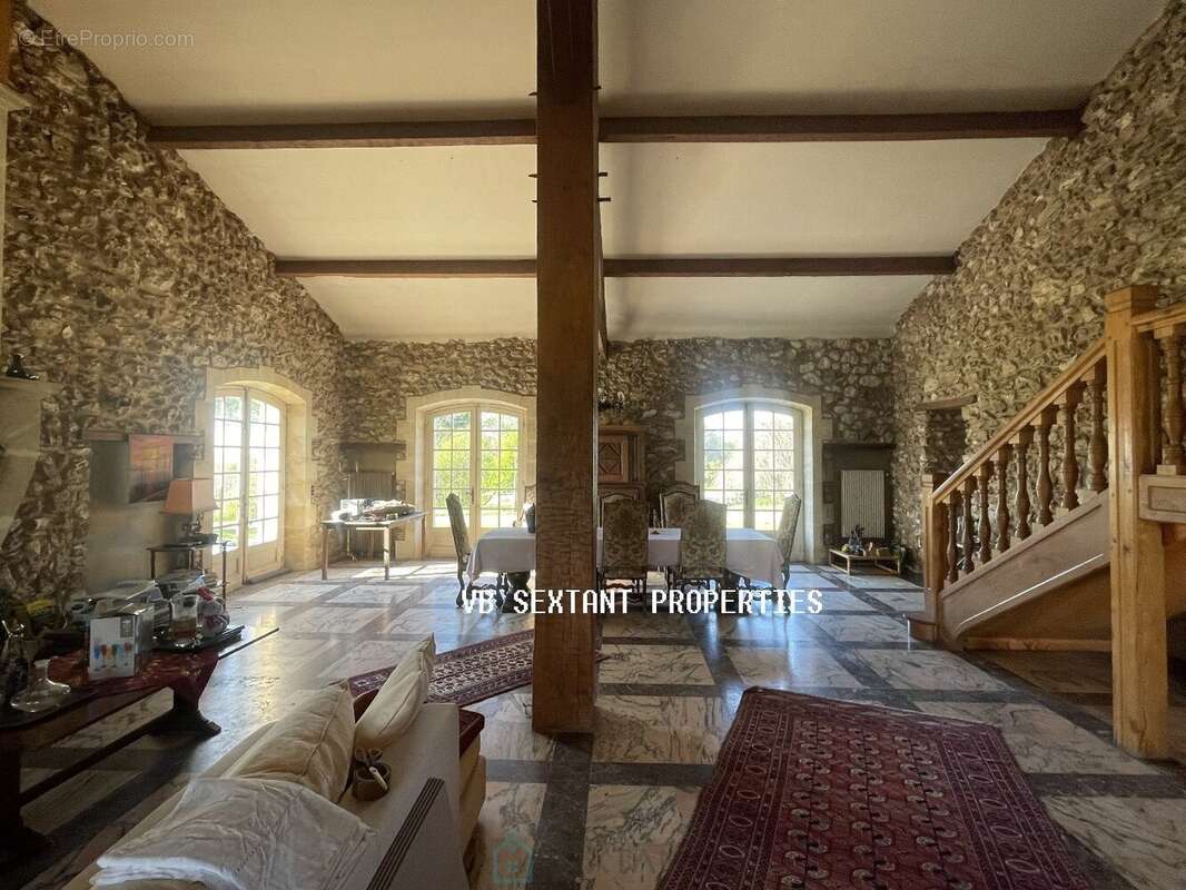 Maison à SAINT-VIVIEN