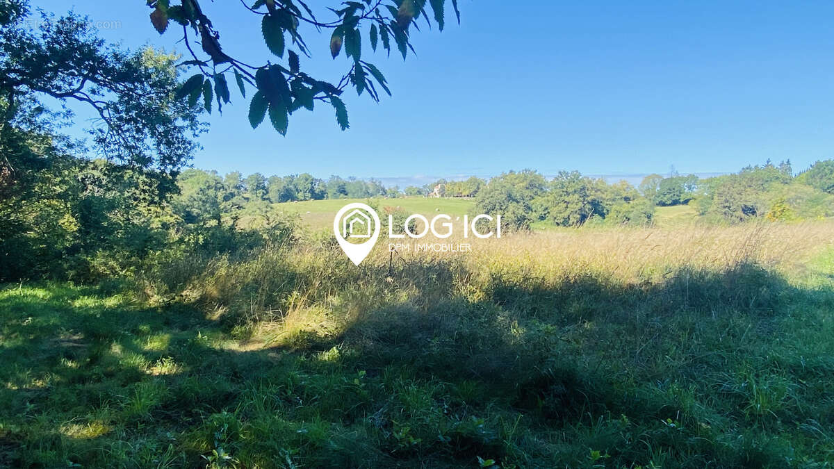 Terrain constructible 1 818 m2 non viabilisé - photo 7