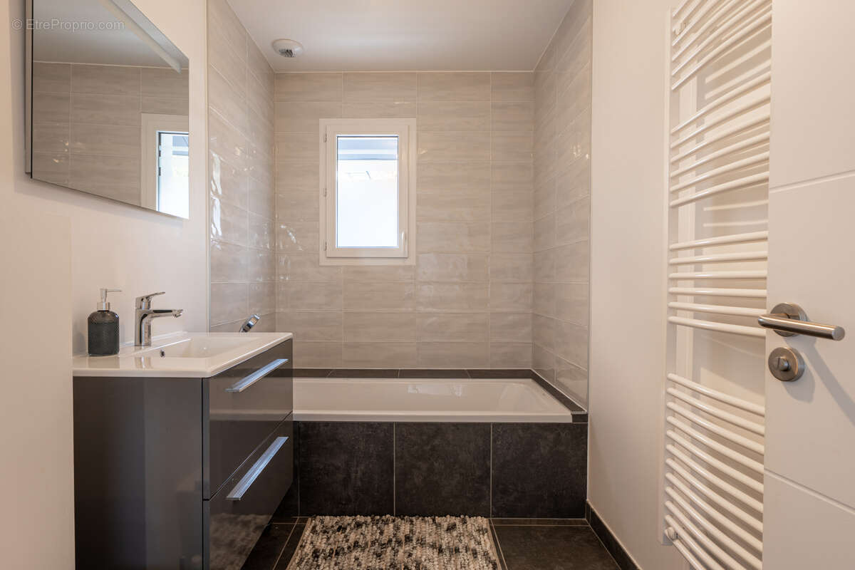 Maison à DIVONNE-LES-BAINS