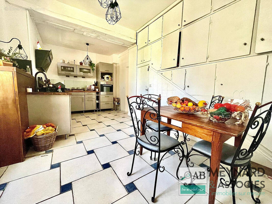 Maison à FAREMOUTIERS
