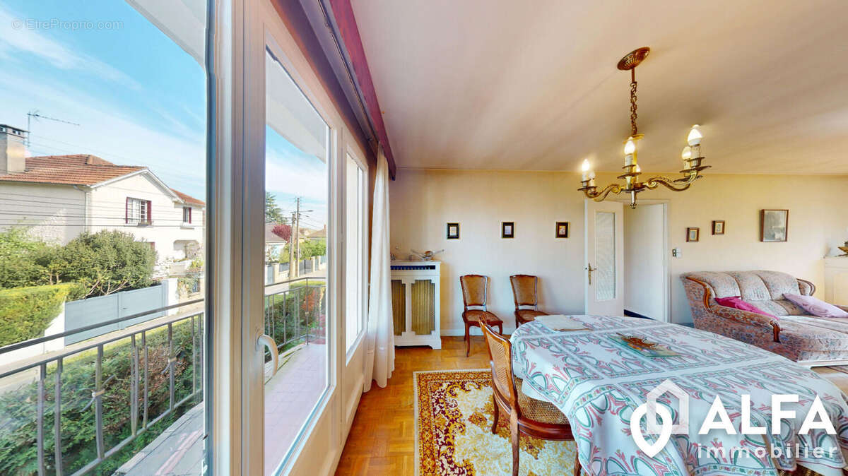 Maison à DEUIL-LA-BARRE