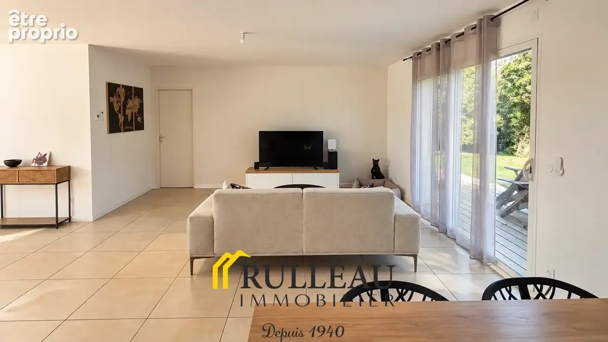 Maison de plain-pied de 108 m2 avec garage, terrain de 1 001 m2 et DPE A à Laruscade - photo 5