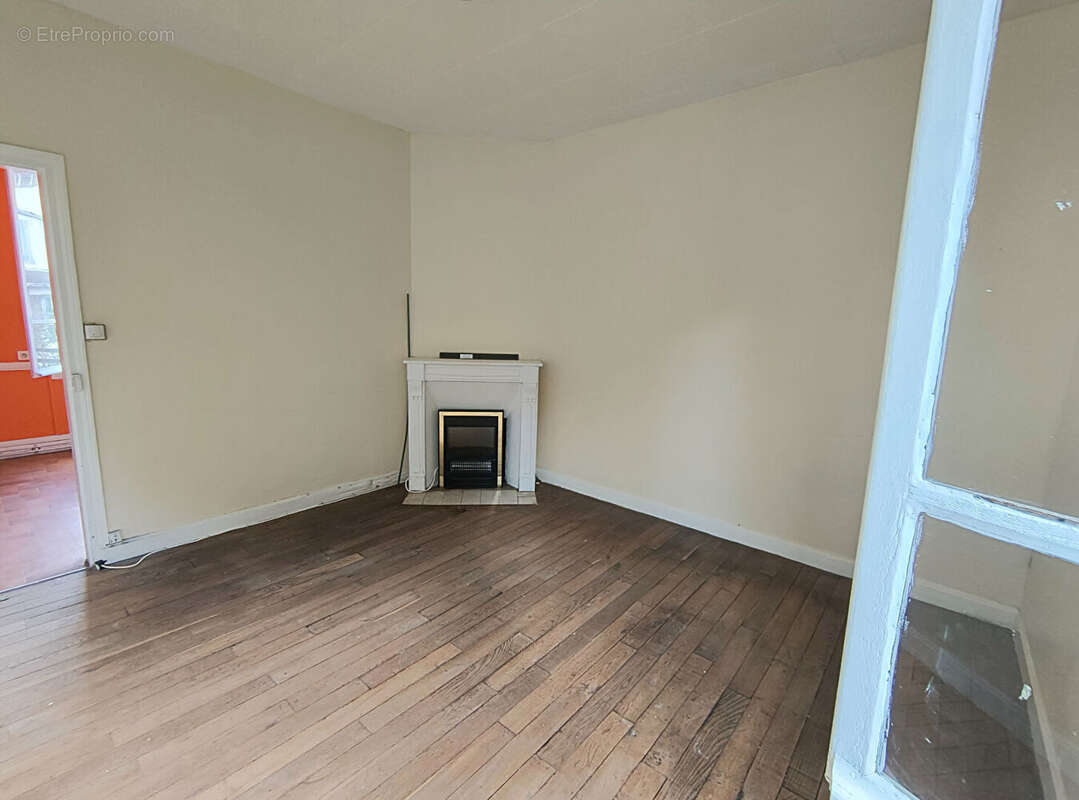 Maison à SAINT-SULPICE-LAURIERE