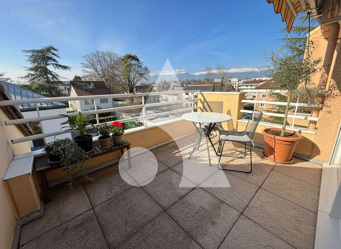 Appartement à FERNEY-VOLTAIRE