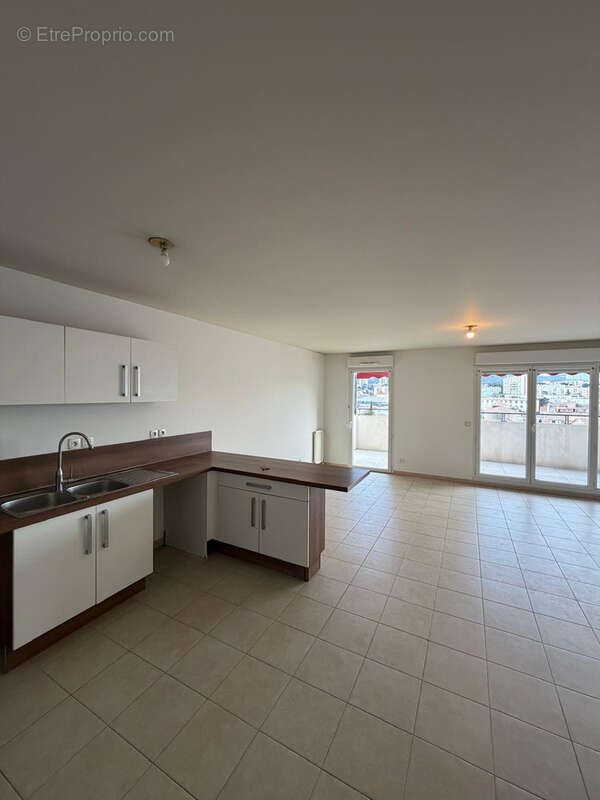 Appartement à MARSEILLE-10E