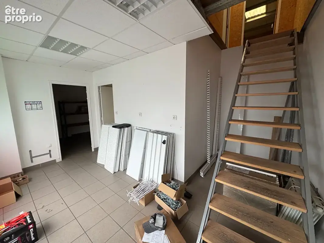 NOUVELLE Opportunité VENTE Local d'activité 250 m2 - NORD de NANTES - photo 2