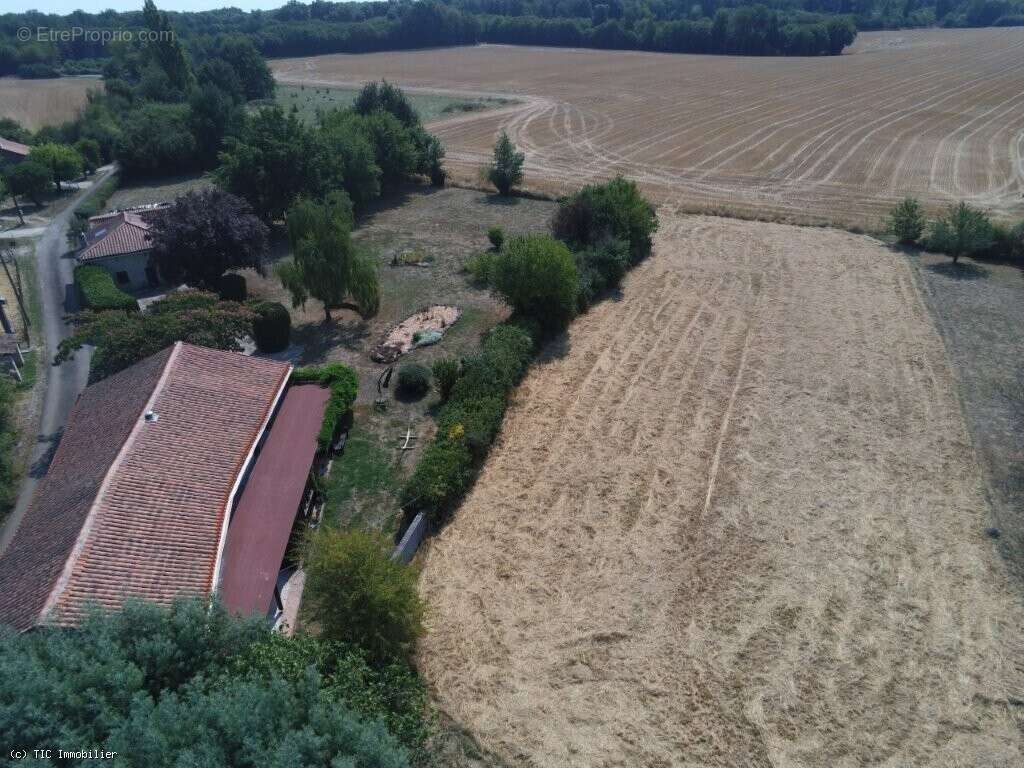 Maison à CHAMPAGNE-MOUTON