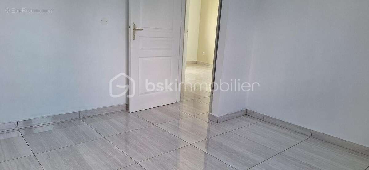 Maison à SAINTE-SUZANNE