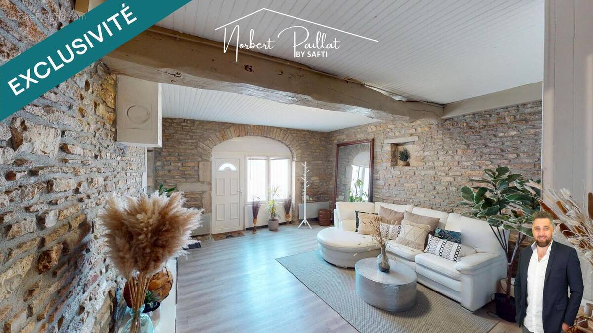 Photo 1 - Maison à LA ROCHE-VINEUSE