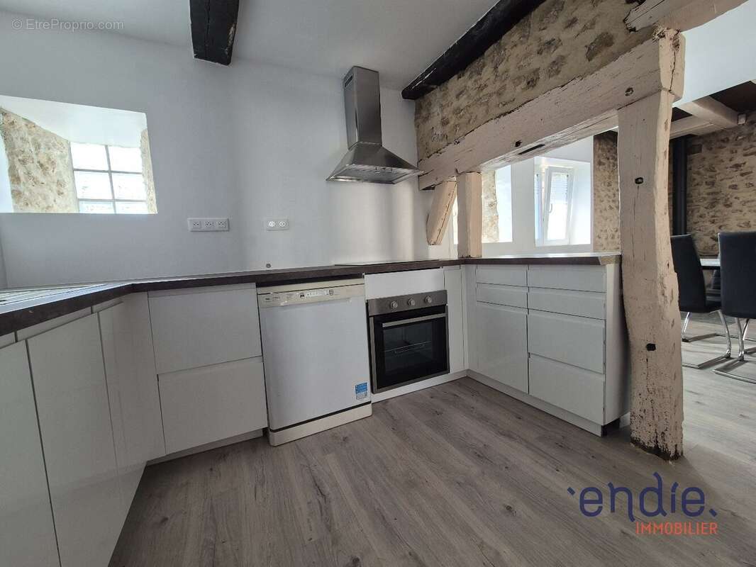 Maison de 91m 2 en pierres avec poutres apparentes - photo 5