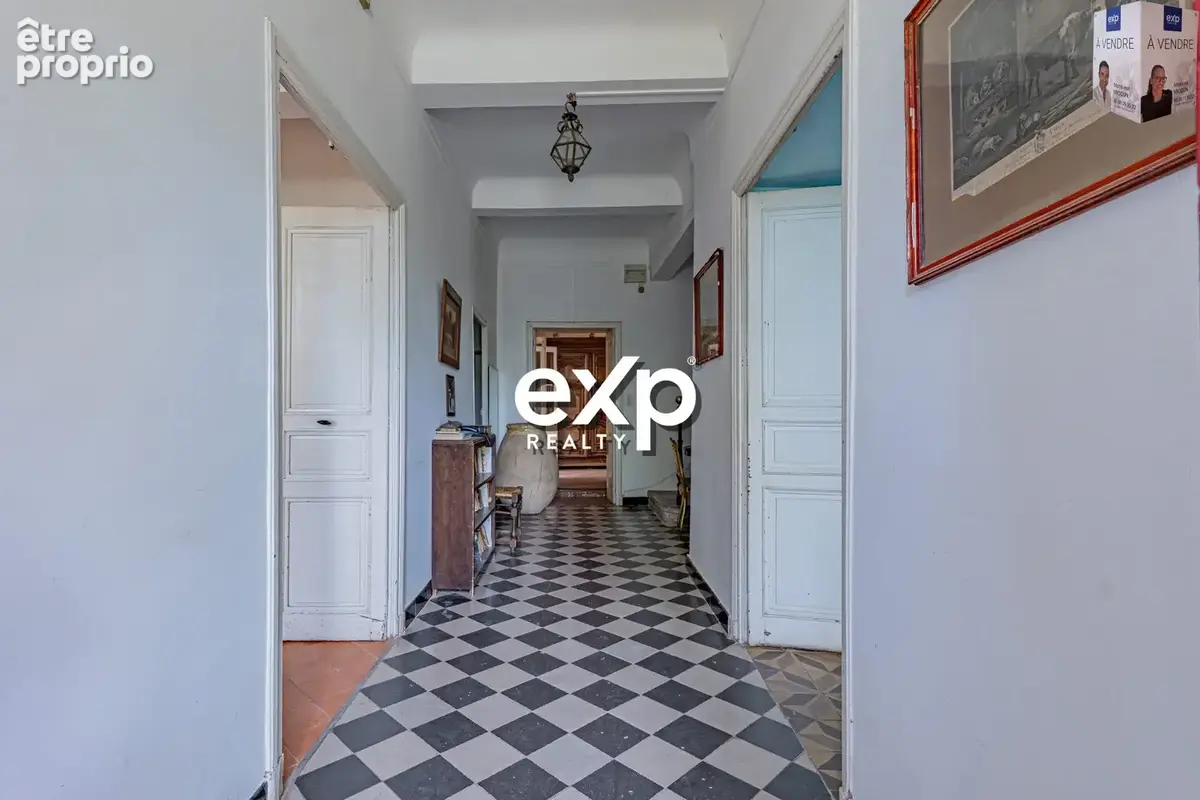 Maison 14 pièces 255 m² à vendre à Le Revest-Les-Eaux (83200) - photo 9