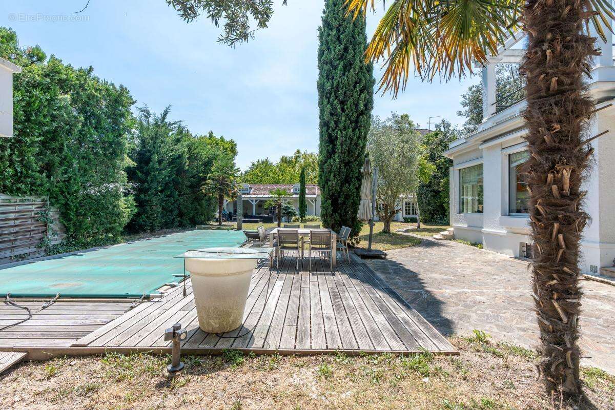 Maison à SAINT-MAUR-DES-FOSSES