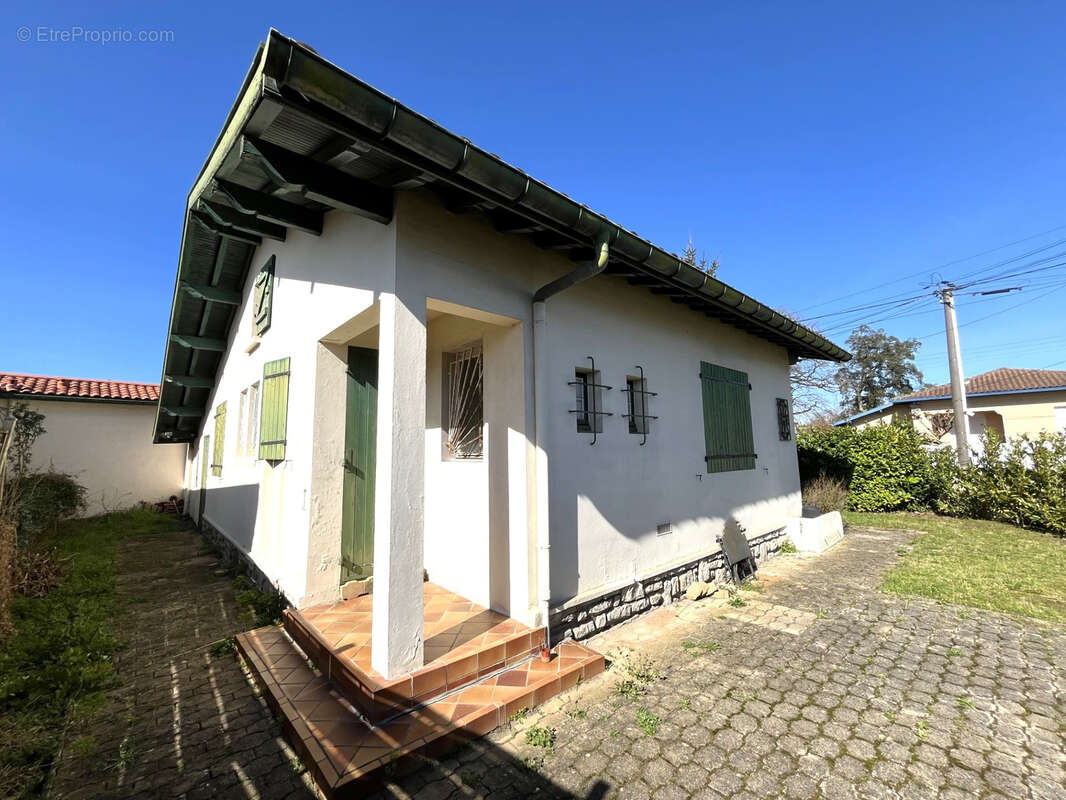Maison 2 chambres avec jardin et fort potentiel à Saint-Vincent-de-Tyrosse - photo 2